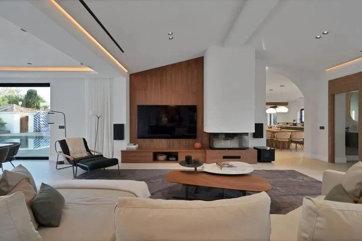 bd355ffc-cfc1-48fe-b2b1-7ef71d92eeb5