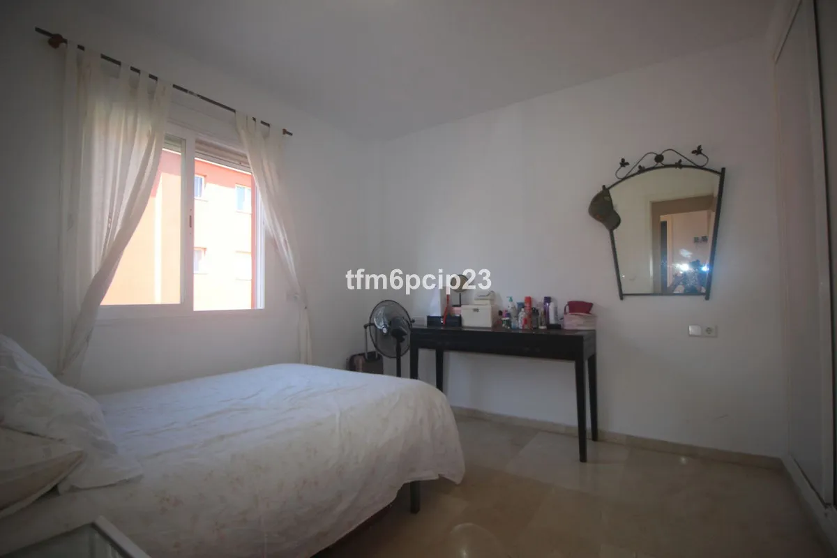 0d45ad74-32f2-48f4-8de8-4e7954845214