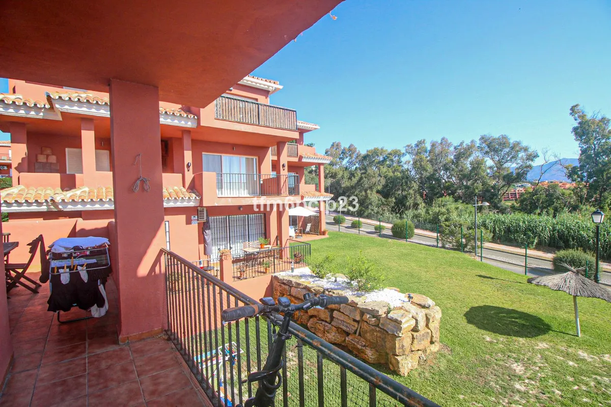 9d165bdb-39f0-4c39-b926-42f6b859d954