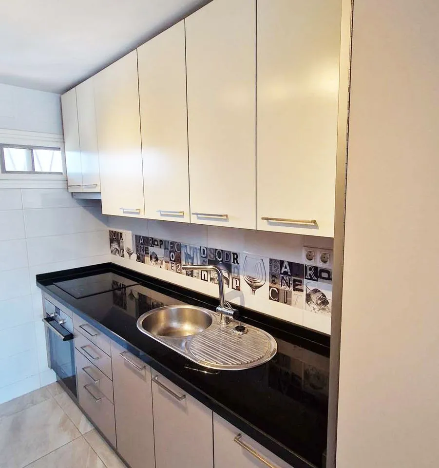 e11b4b5d-89bf-40e0-872f-a1d1999e252c