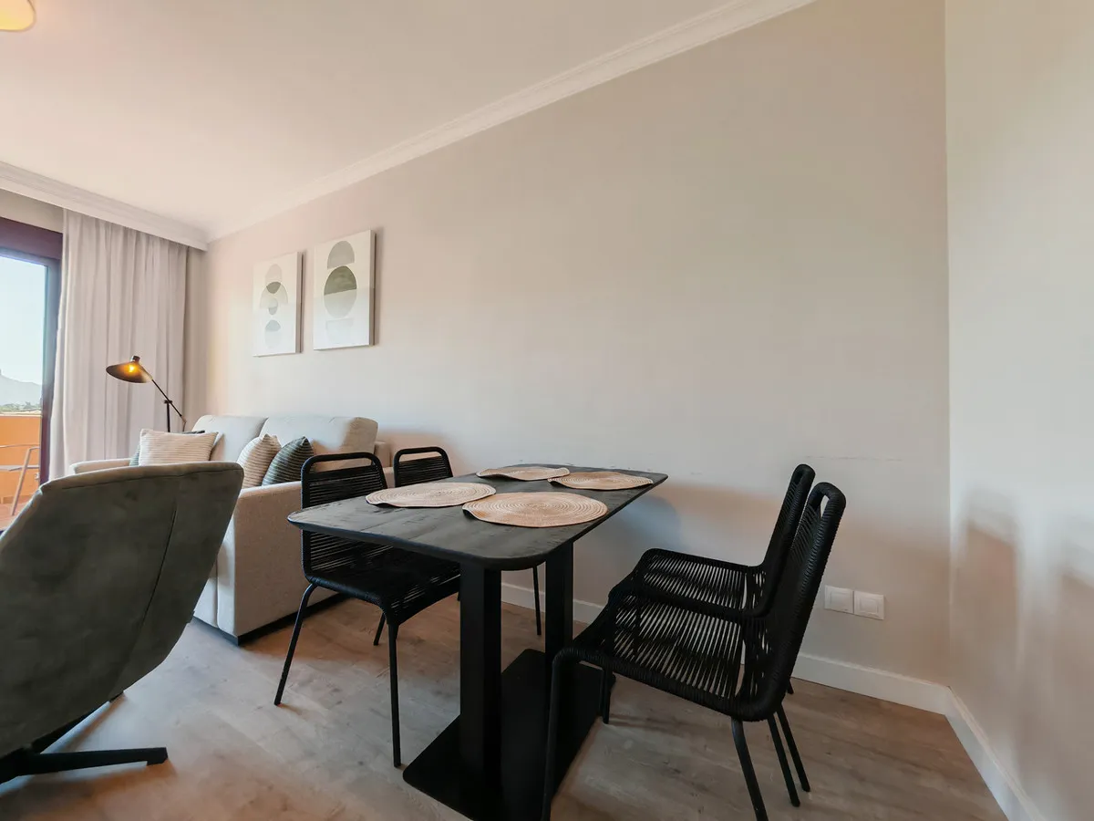 4ae474fd-77cc-423f-bb5e-83b1c12d9b09