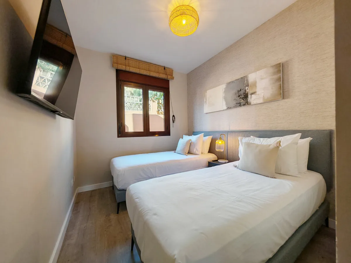 4cc891a6-246c-4cb3-b61a-f793e815195c