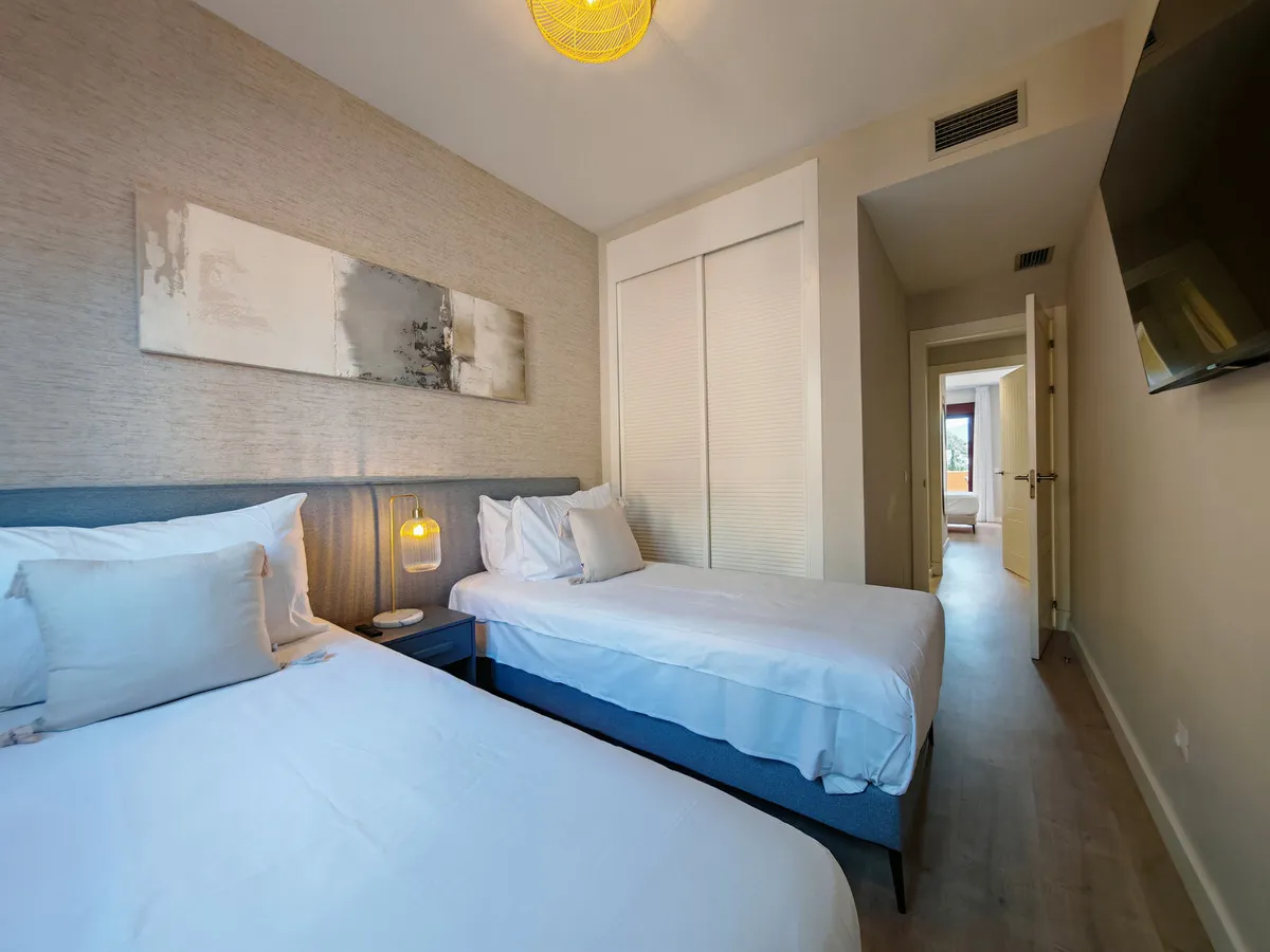 f4bd5b73-3a0b-4a07-8be0-9232af96edb0