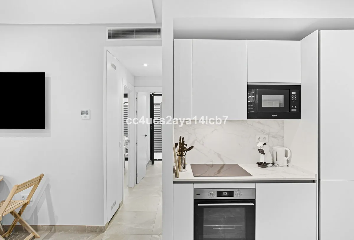 3af5ca33-0426-4bce-9faa-95706a9652b3