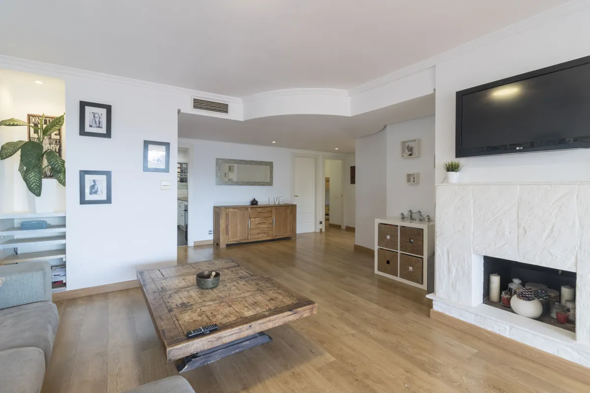 4b9dd71e-ac01-4f9e-a322-ca826f14cd5c