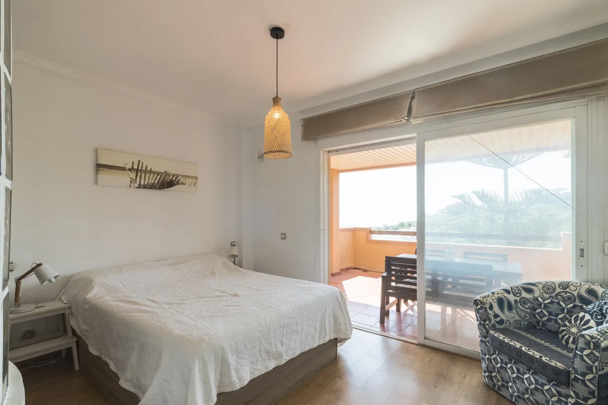 55d8a095-06f8-4aff-9a70-4fe3af50150e