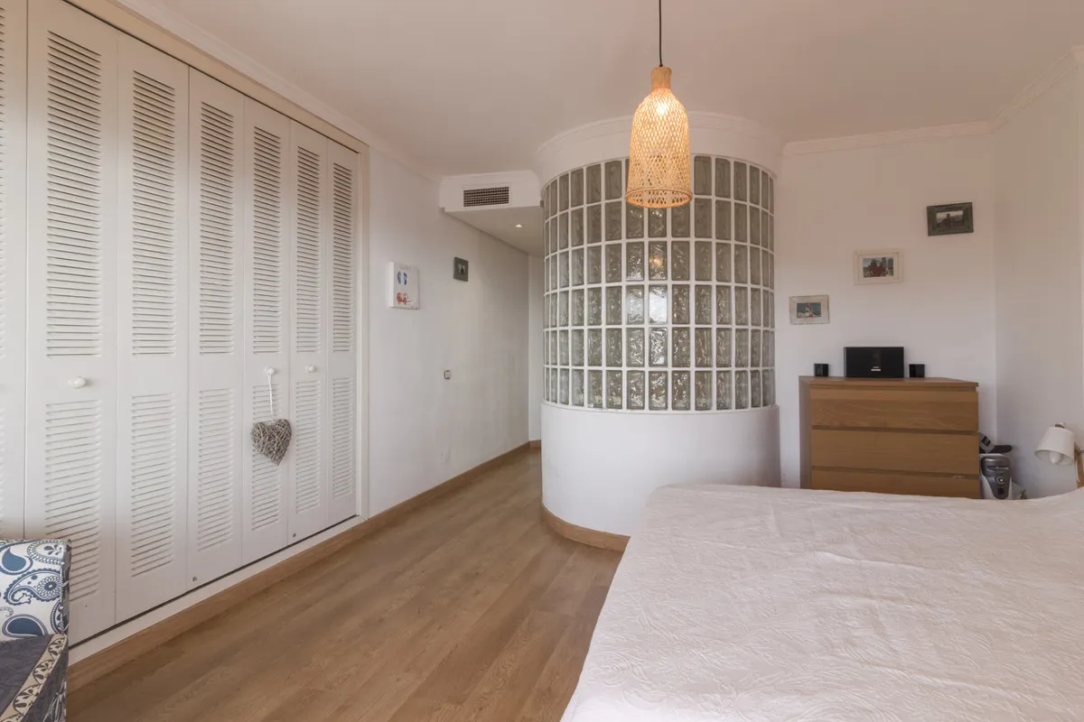 8f45f66e-72bc-4c01-8dab-c2c76c2b740d