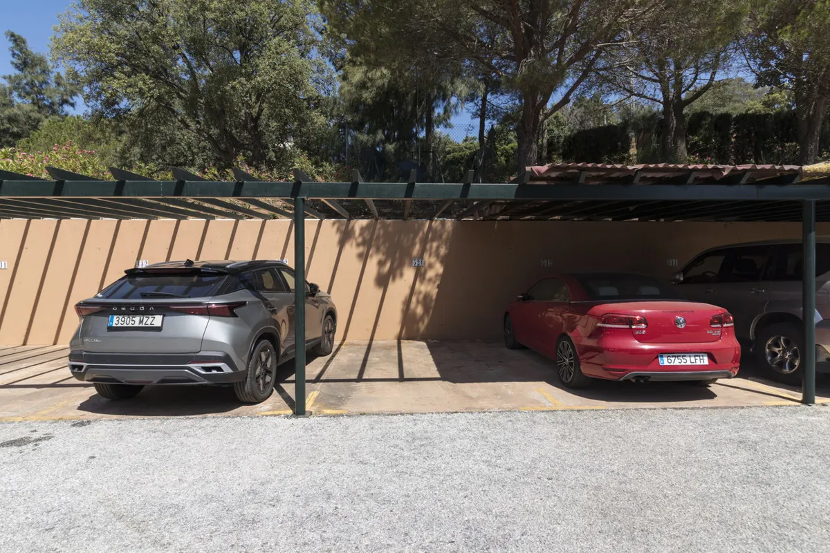 f46c62a2-e745-499c-bf50-a3f1b1f88cef