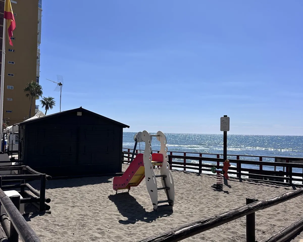 ddf80ab9-12c1-4d8c-b56d-6bff5c438719