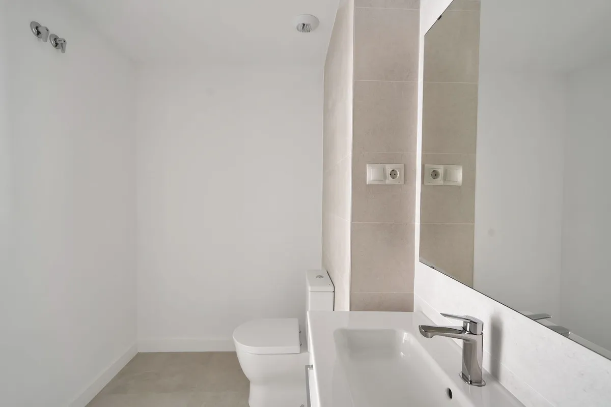 15b9349e-615f-4b18-9c40-5a1e56a21720