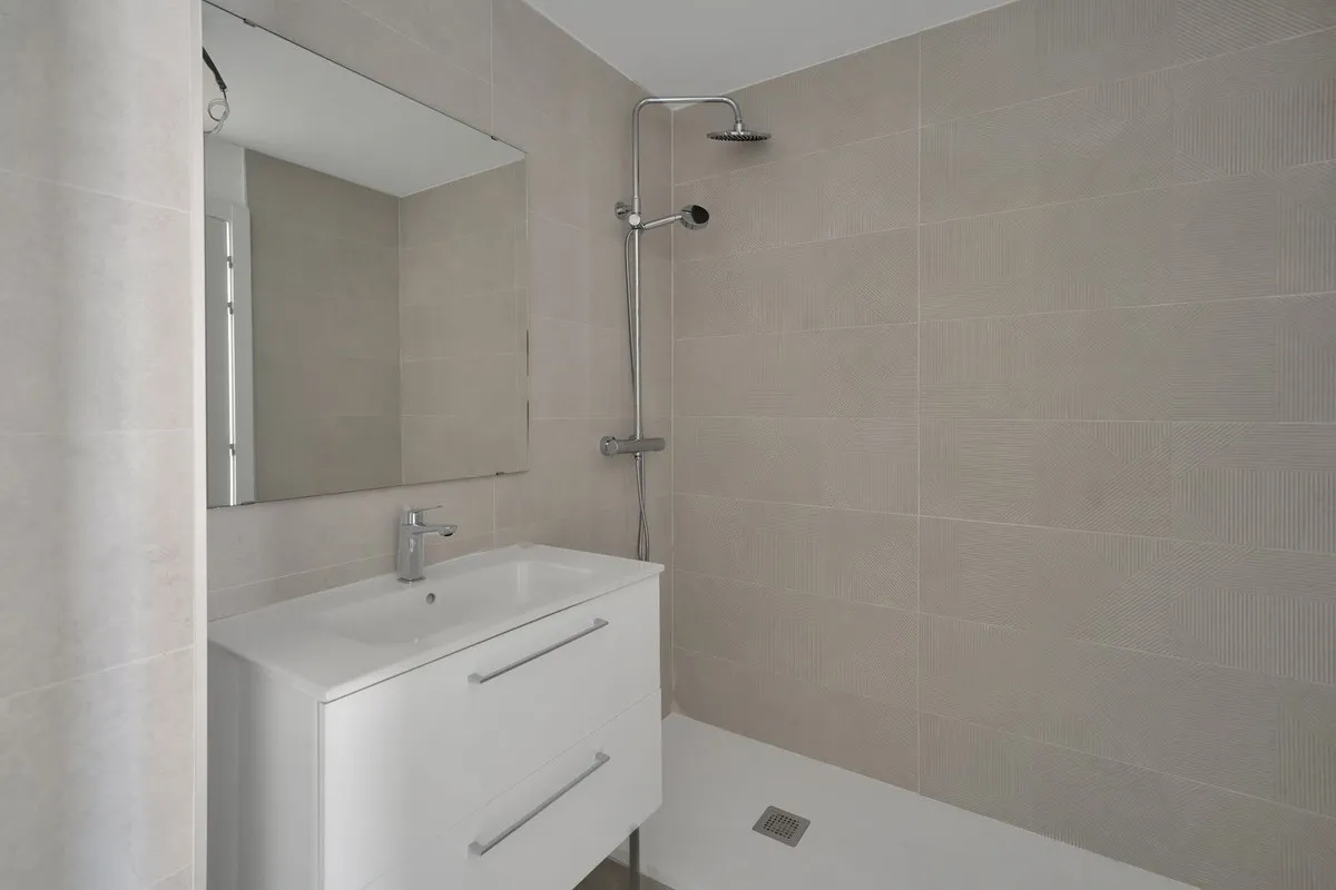 30d25427-db81-423e-b513-efb13db87bd5