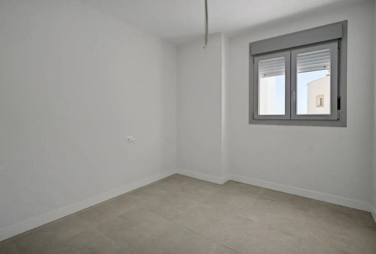 f1267883-80bd-44da-ba8a-5f4efd6da91c