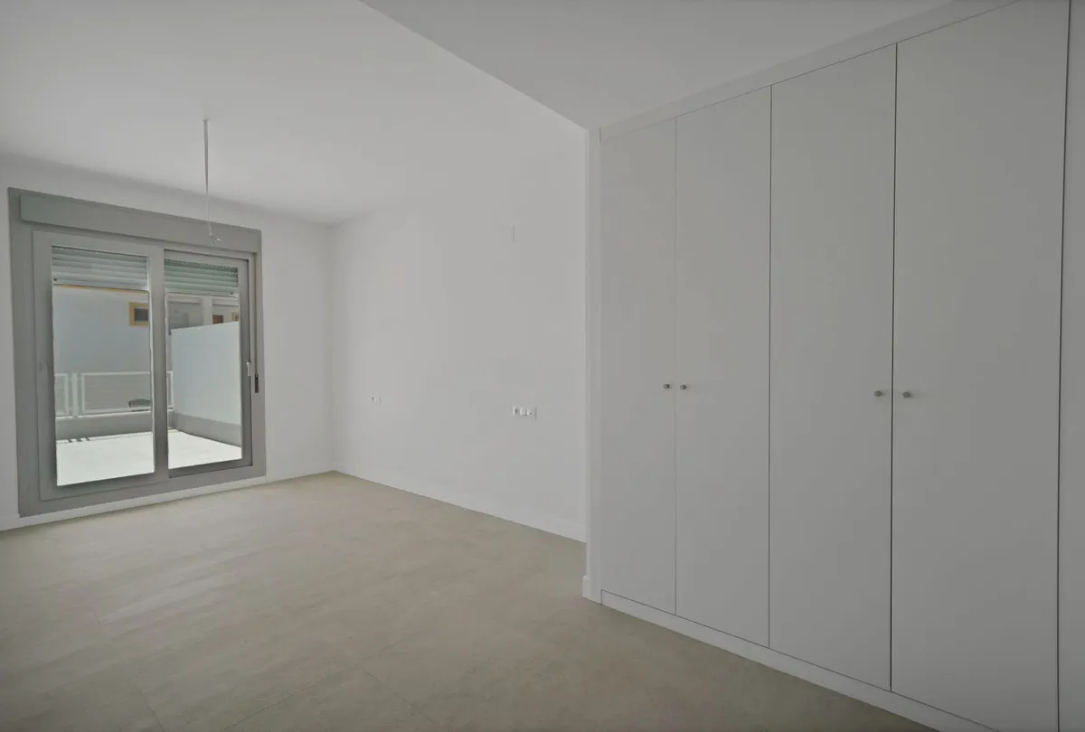 f53a9f00-aa3c-49f3-858a-a117a82eab35