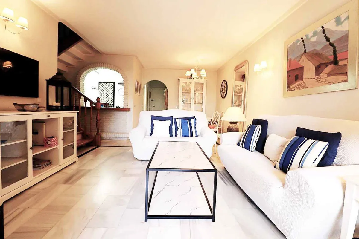 2673ac23-76a2-4c4d-8bb2-9987256a5f50