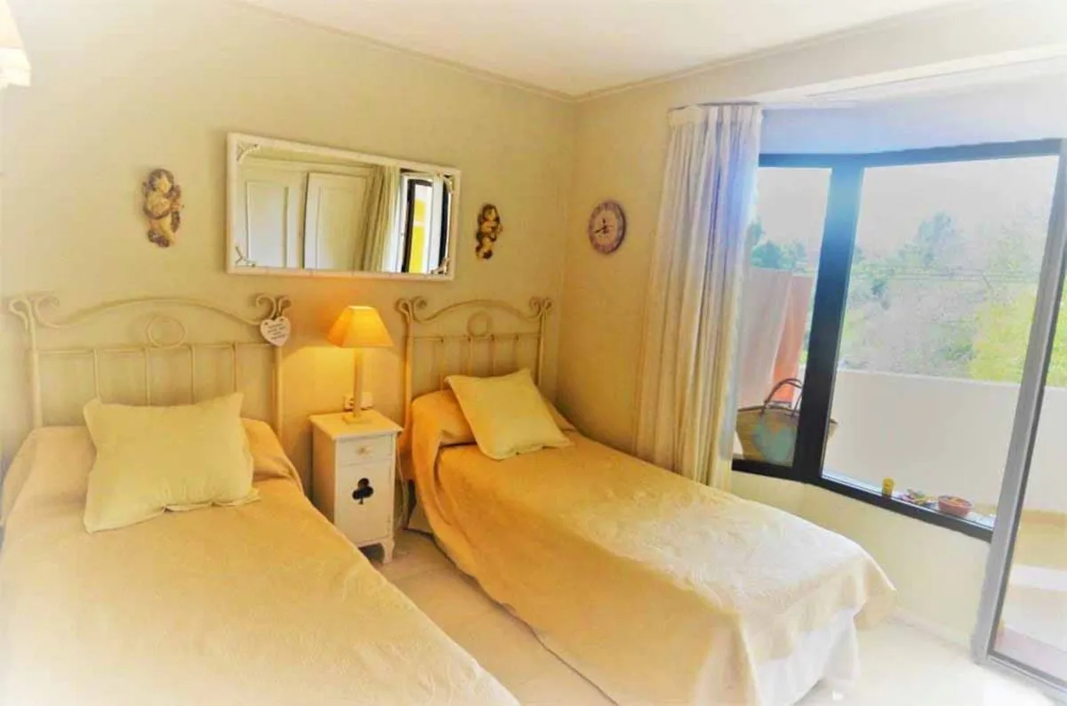 a6a86b0e-dd91-407a-8eec-015a82d851ce