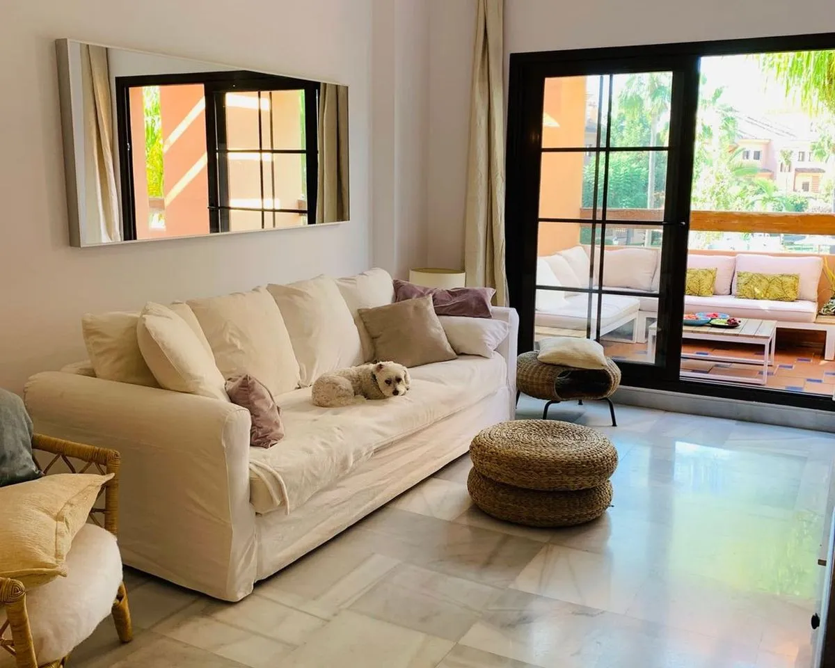 d374a7d9-1c4e-4586-9144-7efbf9856e02