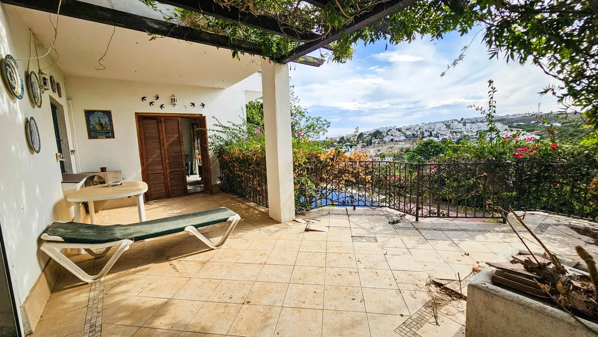 7185b832-669a-4fbc-900f-3e7996e9f976