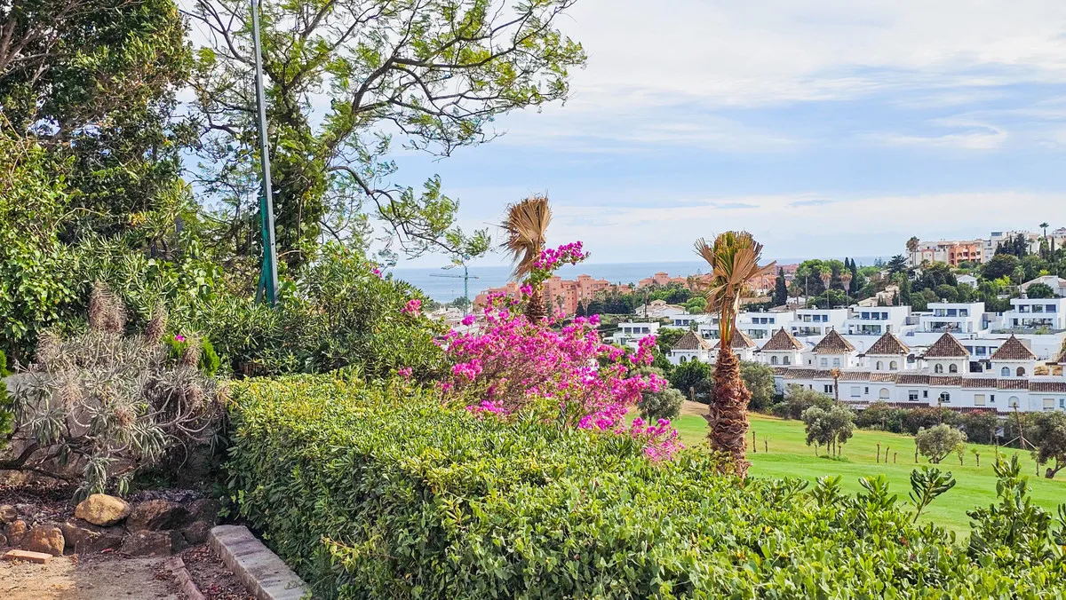 f4939d59-347d-435e-b60c-665a21bd7803