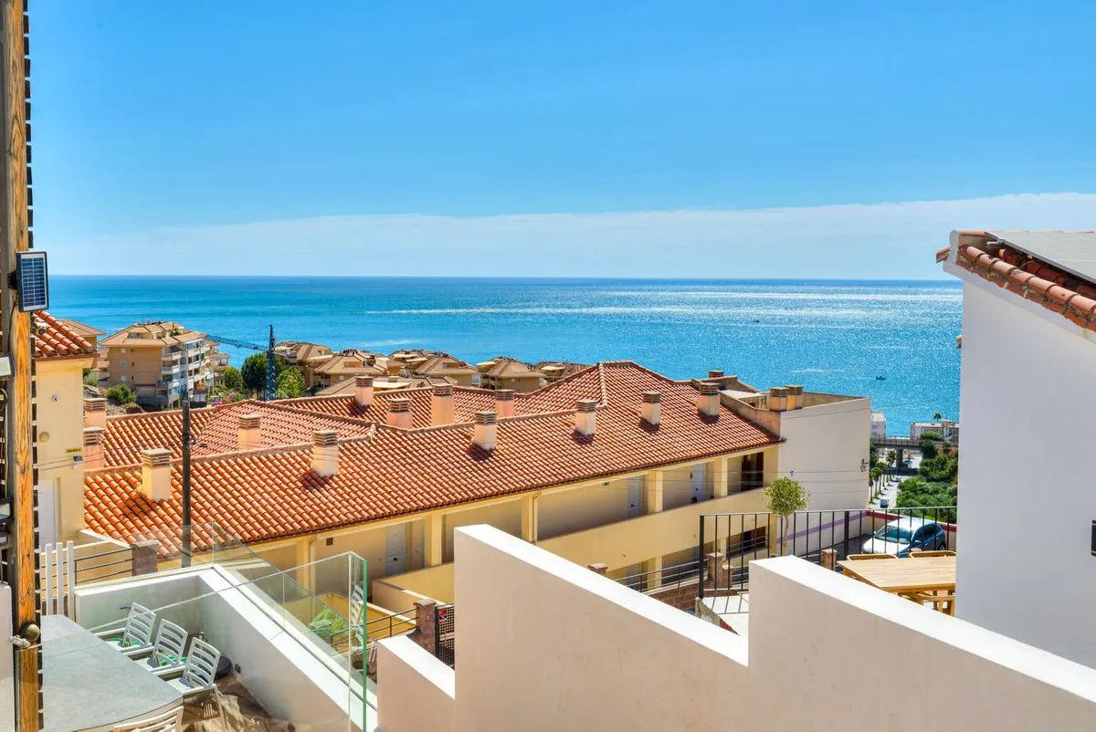 21a63bb4-e77c-437c-9744-9f7073decd3b