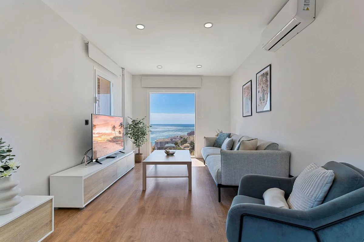 c7262c43-ed86-4c99-87b4-6b854d4903c0