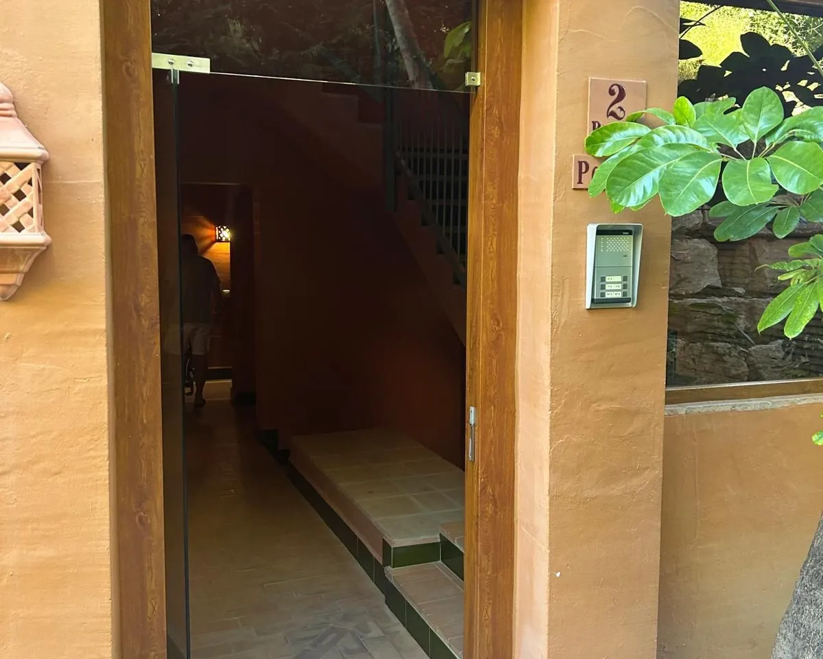 e156c6e0-30e5-4103-a04c-2036c8fe5307