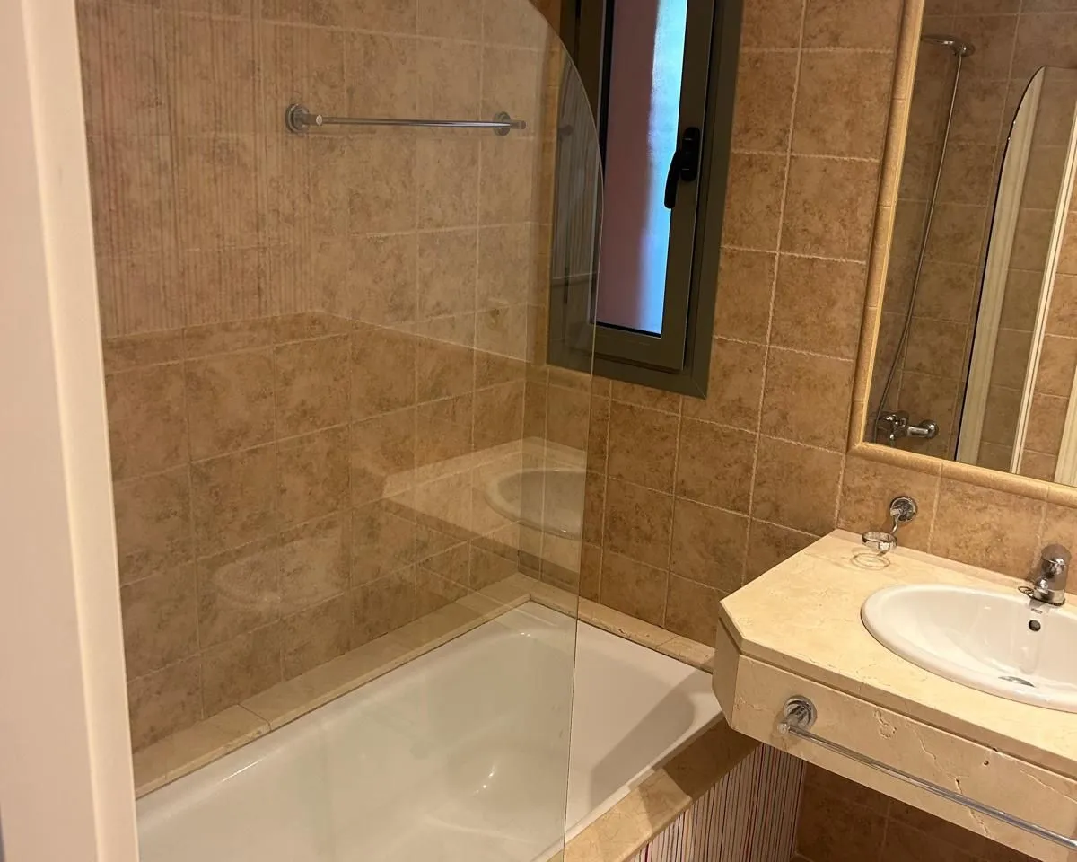 f3f2cf8d-c8f9-48cd-886a-2acc33f830b2