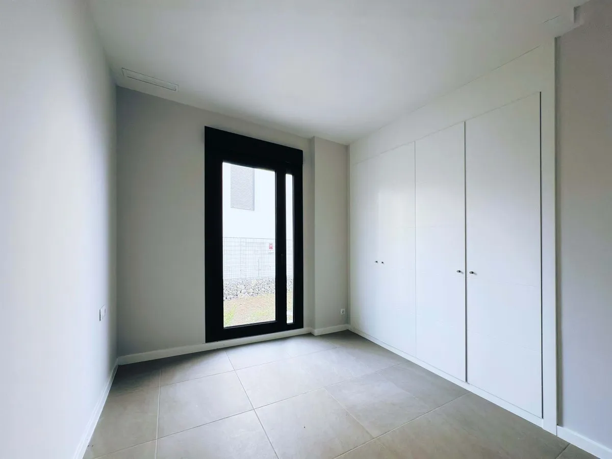 ca48b8ec-6fbd-41b4-ba90-2e4add3c4ebb