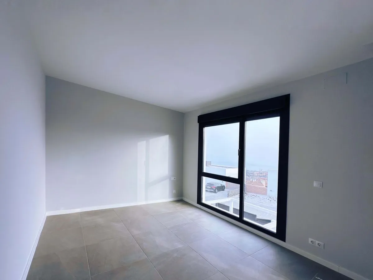 ebba7fcb-d094-49a9-b7b8-8cfb21ad9051