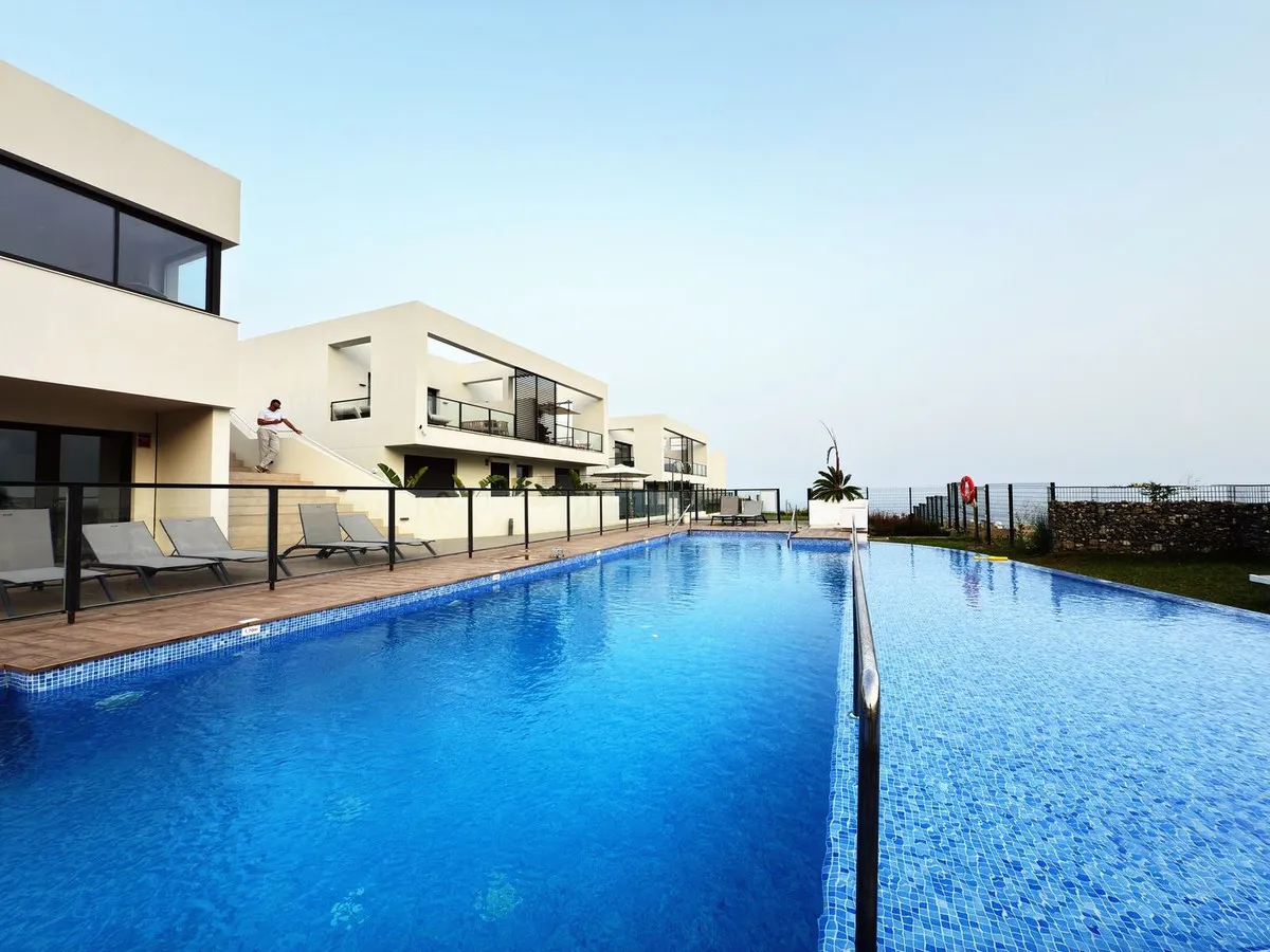 f3b54357-cbbf-4d80-bba4-f7ebe07e24ec