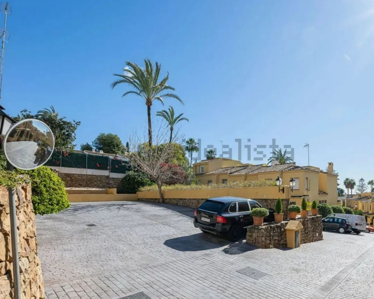 284609f2-510e-4603-810e-b4a67cecfcda