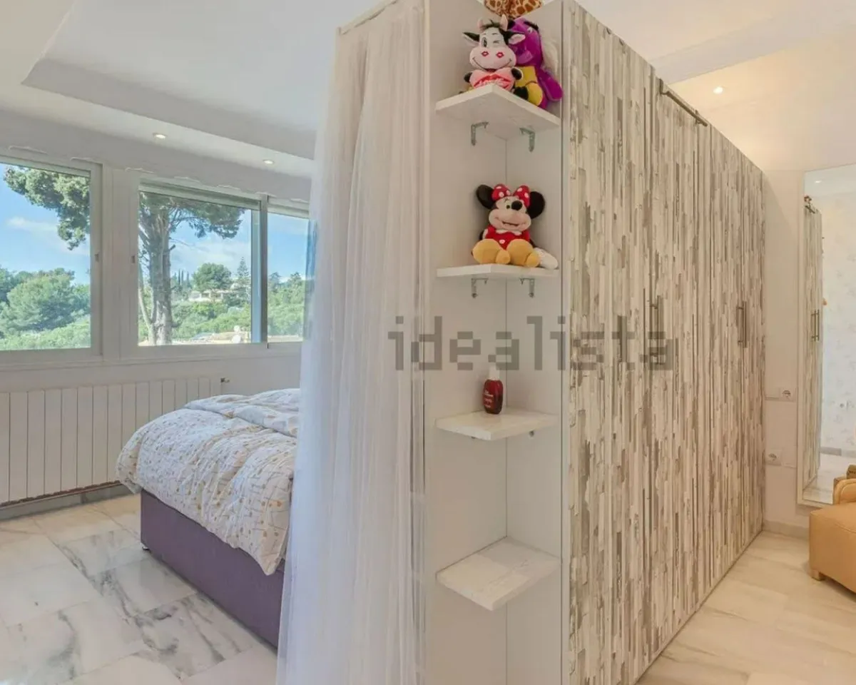 b6eef710-9126-49e6-bc09-635aa60ddc55