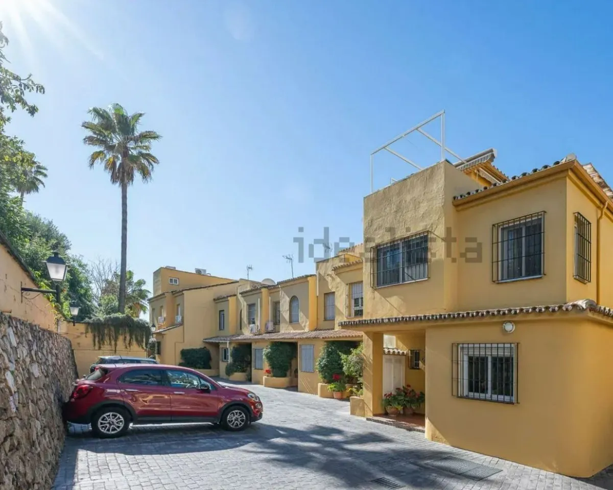 b817fc93-873b-4421-9ef7-772ae94c080d