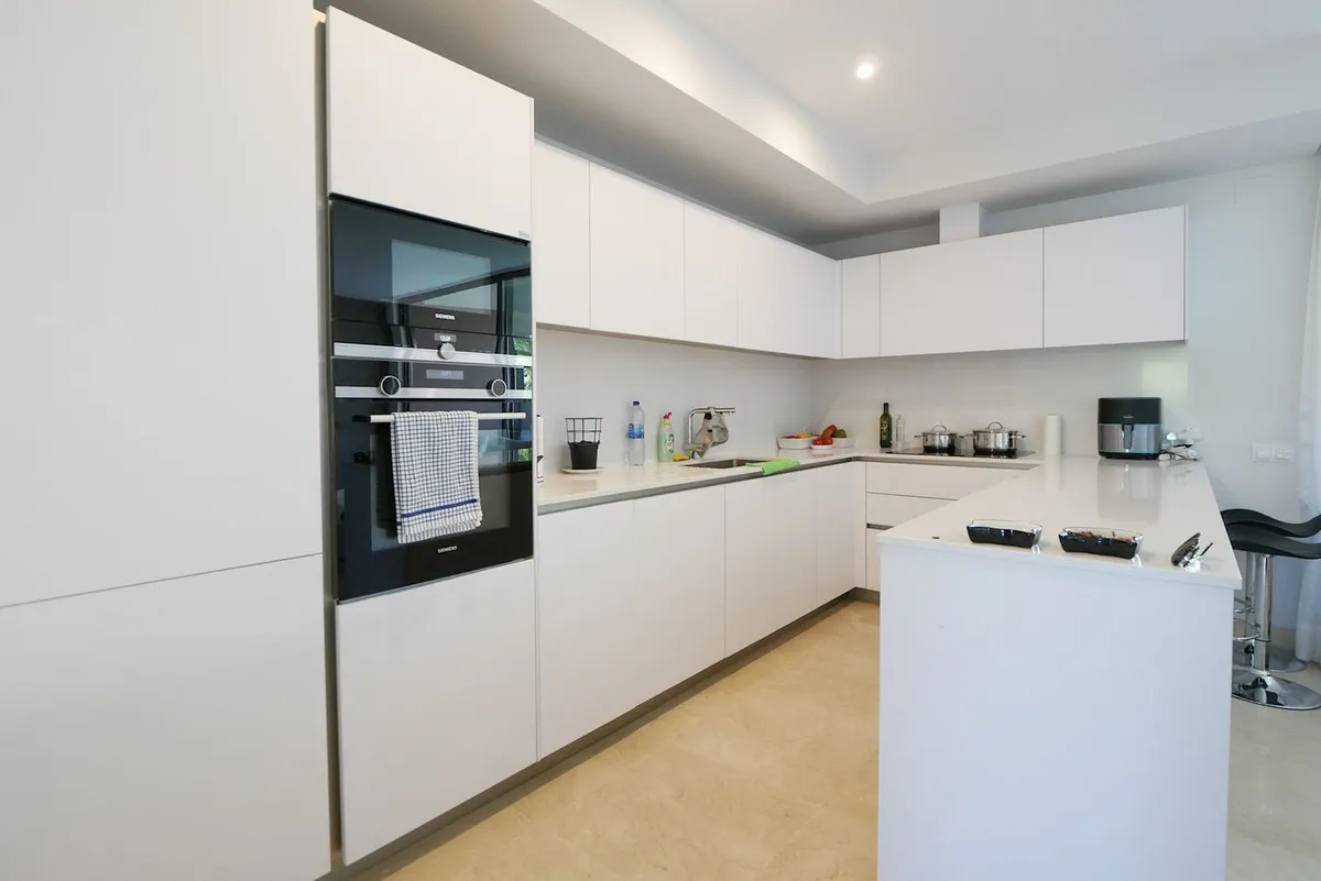 5afbca7a-dd28-4916-8735-5c04085387a4