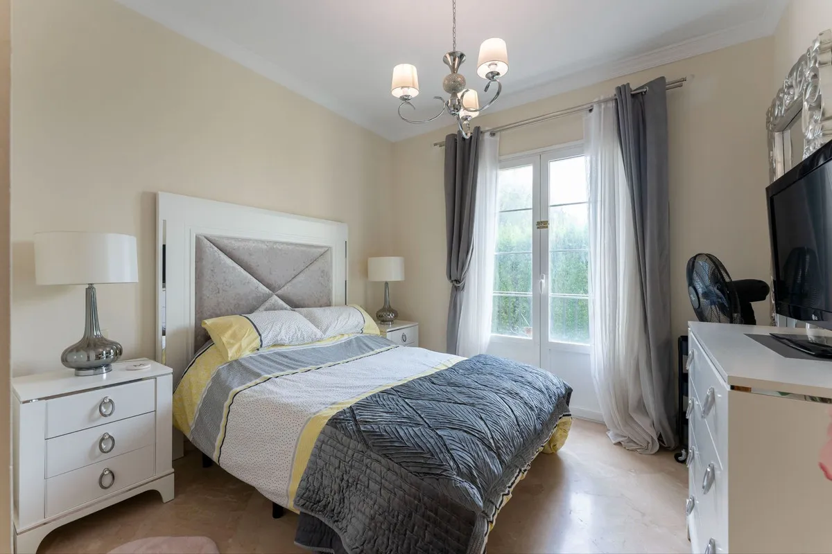 077e7d72-e92a-4684-90da-6152698fd7fc