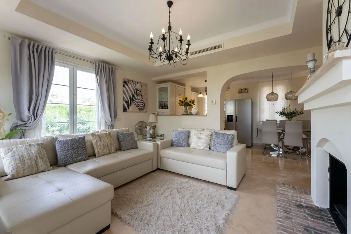 344dd9d9-5da2-4e62-ad77-29ce7285645e