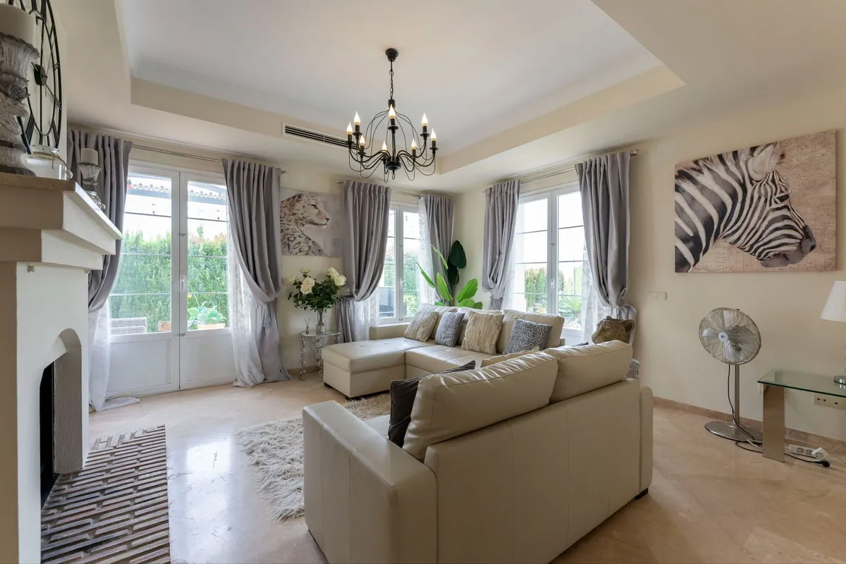 617e4bc5-bed7-4033-85dc-2afaee116ece