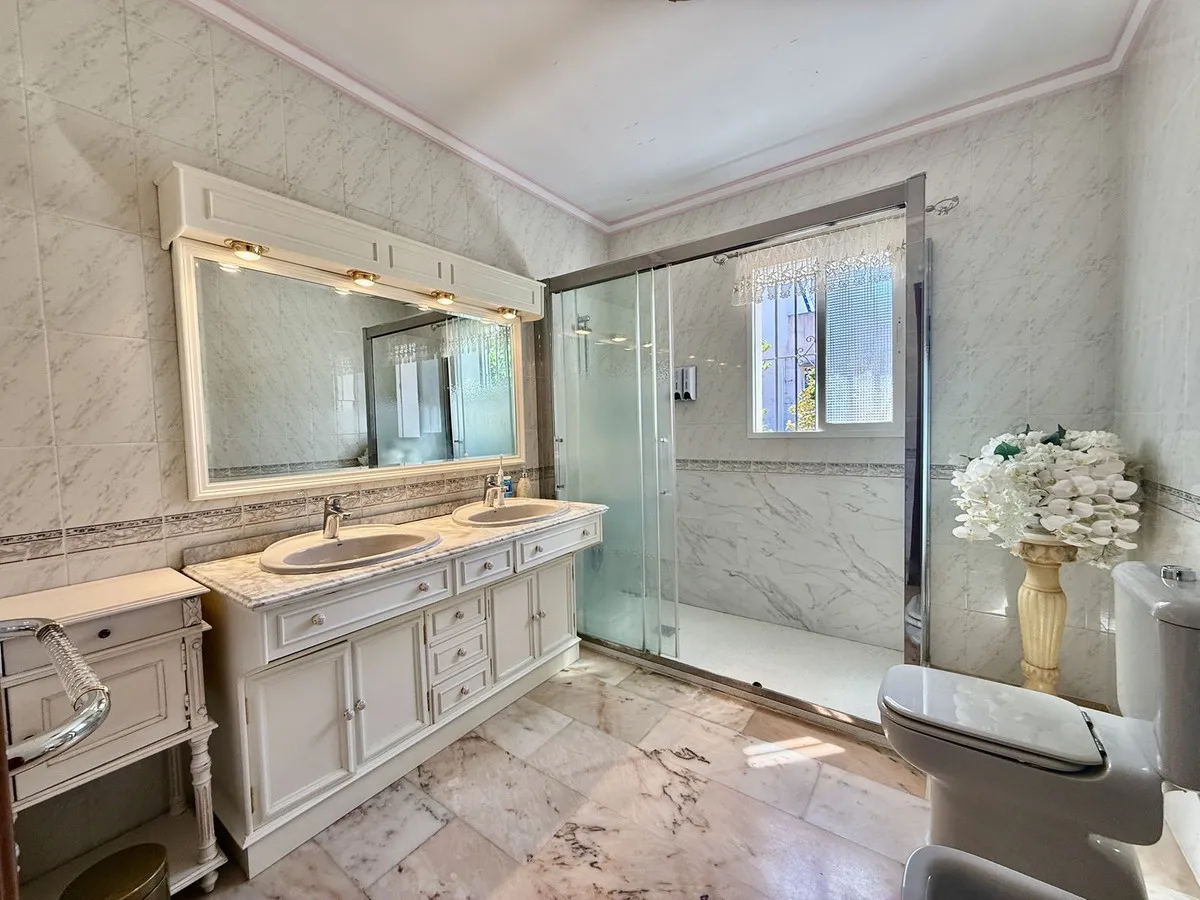 1329ed81-dbf9-4f18-bd47-8d6ec03aac29