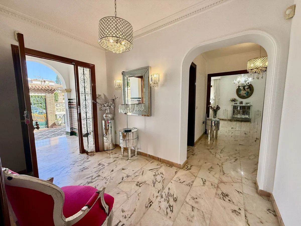 8784800b-1ea3-4e68-a5d3-671dc95710e5