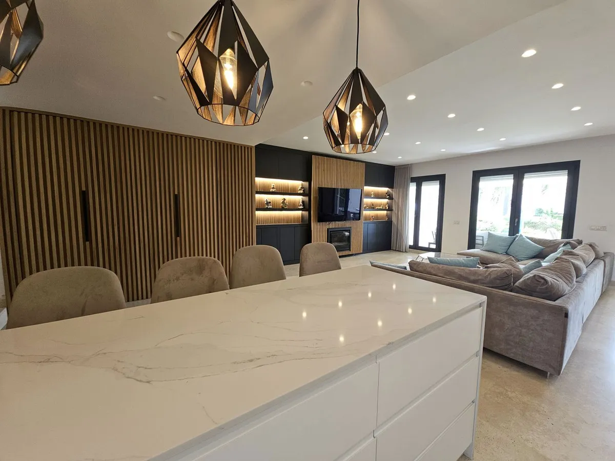 4467d0bf-6ae6-40ac-a983-2e4090178c6e