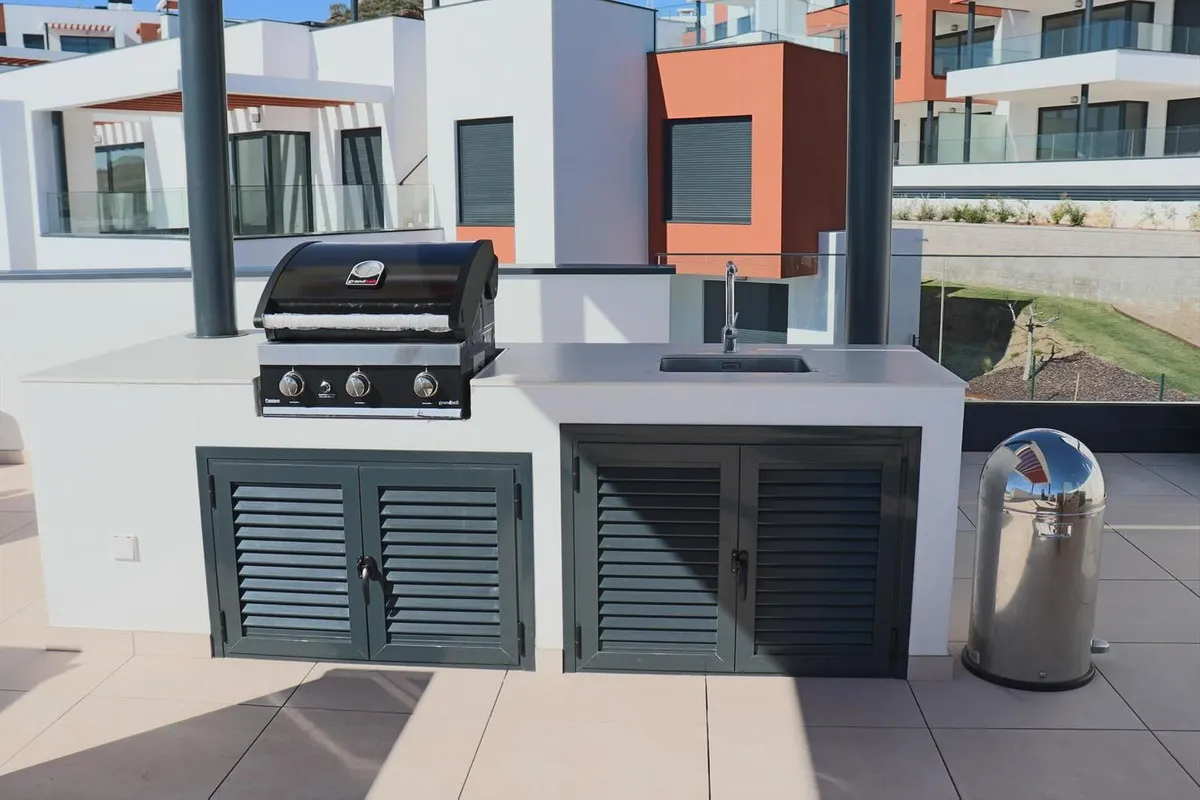 1bde494f-8b59-433d-93c9-7bf37f675be2