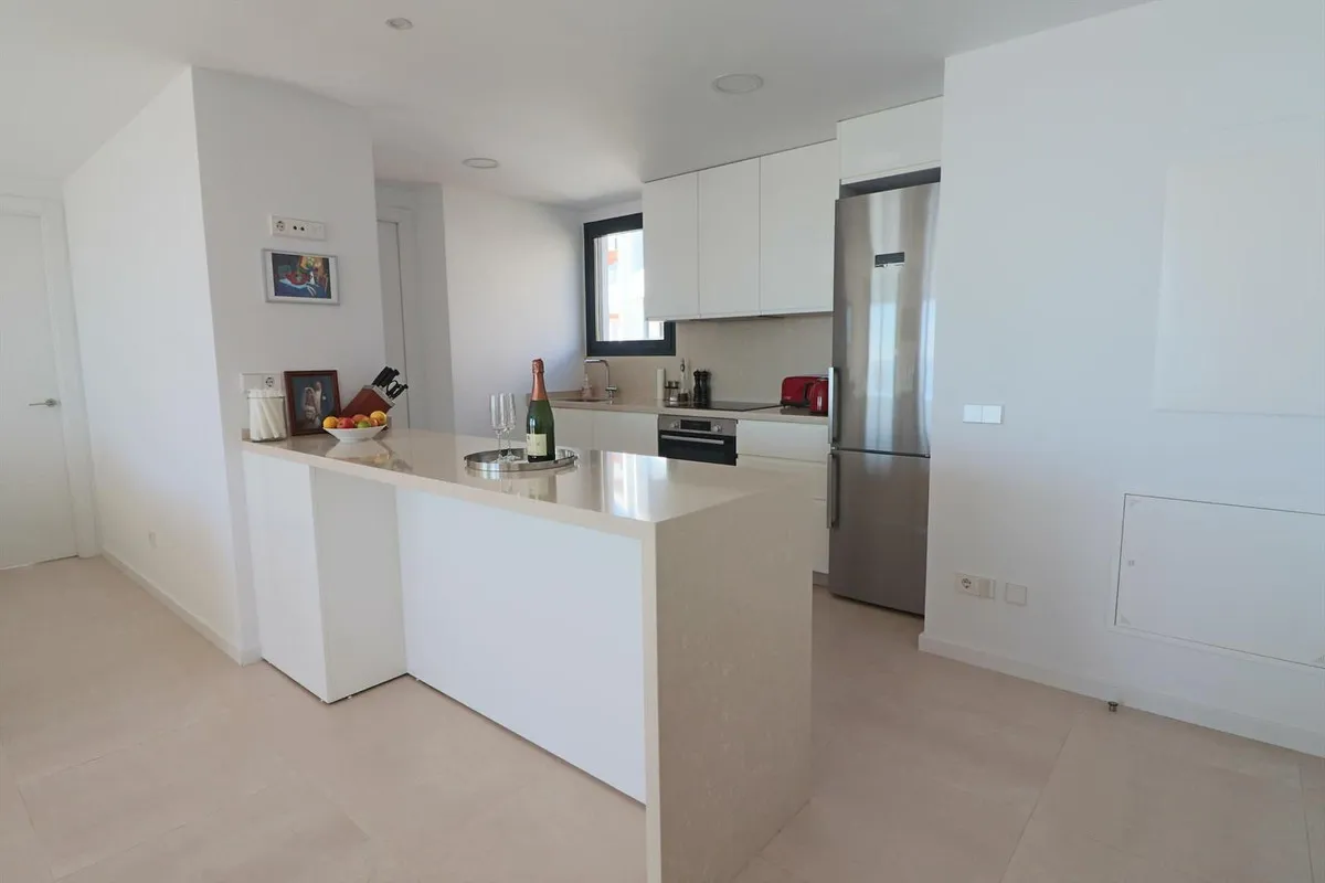 e929325c-1523-4f82-8ccc-933d0a47d406