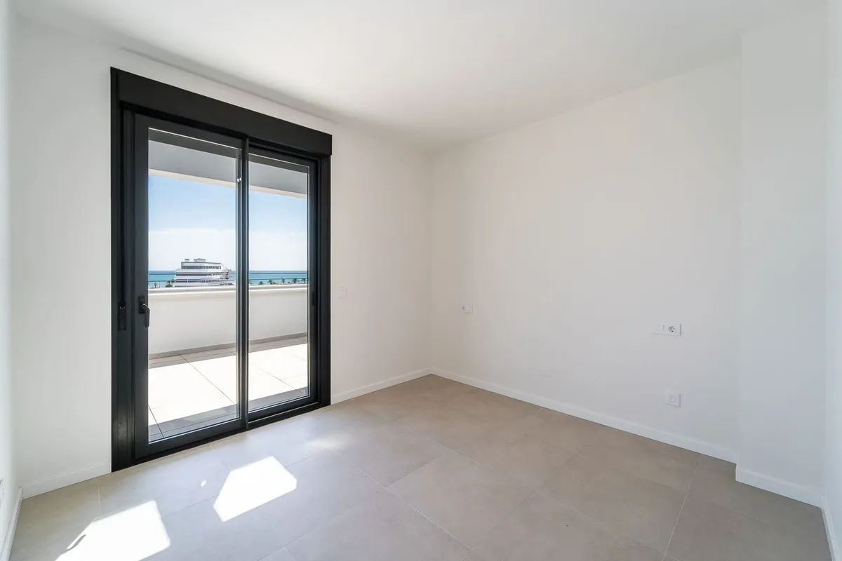 04d6ec95-2087-41f6-93b1-5ef768b2654e