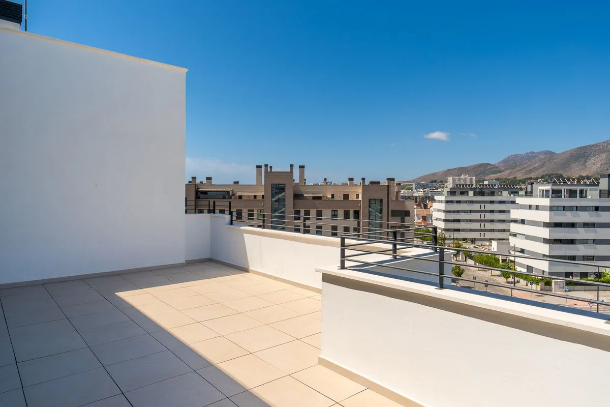 9c6b53ec-e2c3-4409-9ac1-4491b47b9570