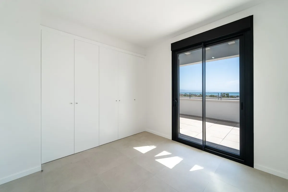 f7addbda-78ee-44c8-a294-62d3540dc72a