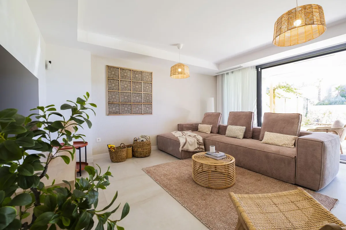 1ad82841-216d-40ed-9cb6-6767d4ff1c10