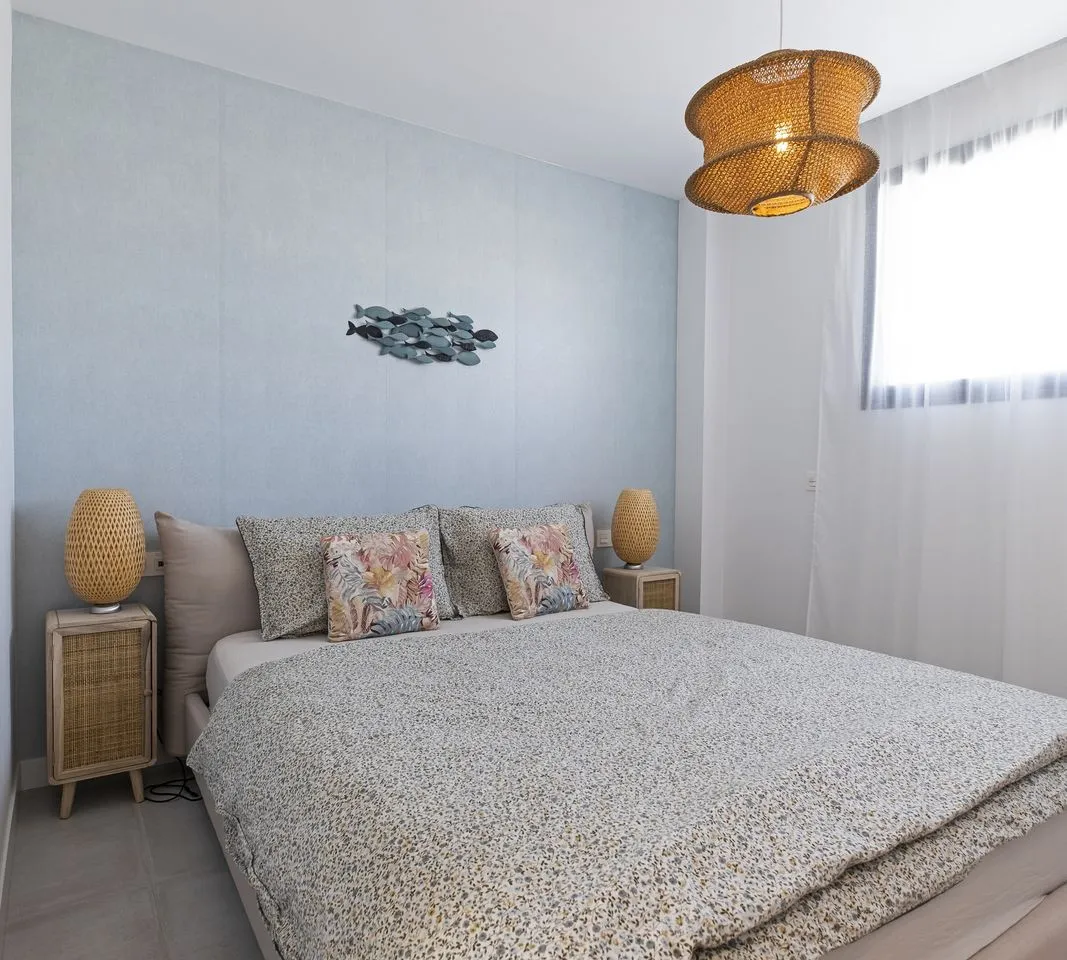 6ff82898-bcde-4238-aec0-a1922abec952