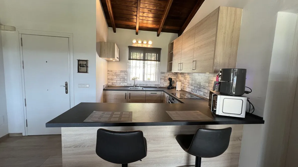 882a9855-f160-47a1-b5fa-82c1a701a862