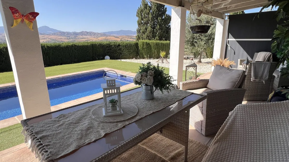 b1576e11-0466-4252-9ea2-20bf185755b6