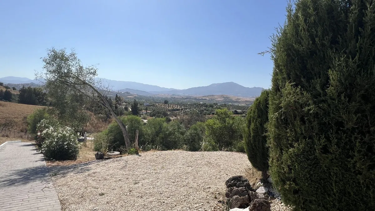 bf7a1220-ba8d-4401-a8b2-e56d811af7a5