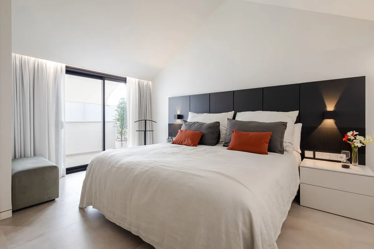 ccb35498-47ea-45c7-8723-99313a138034